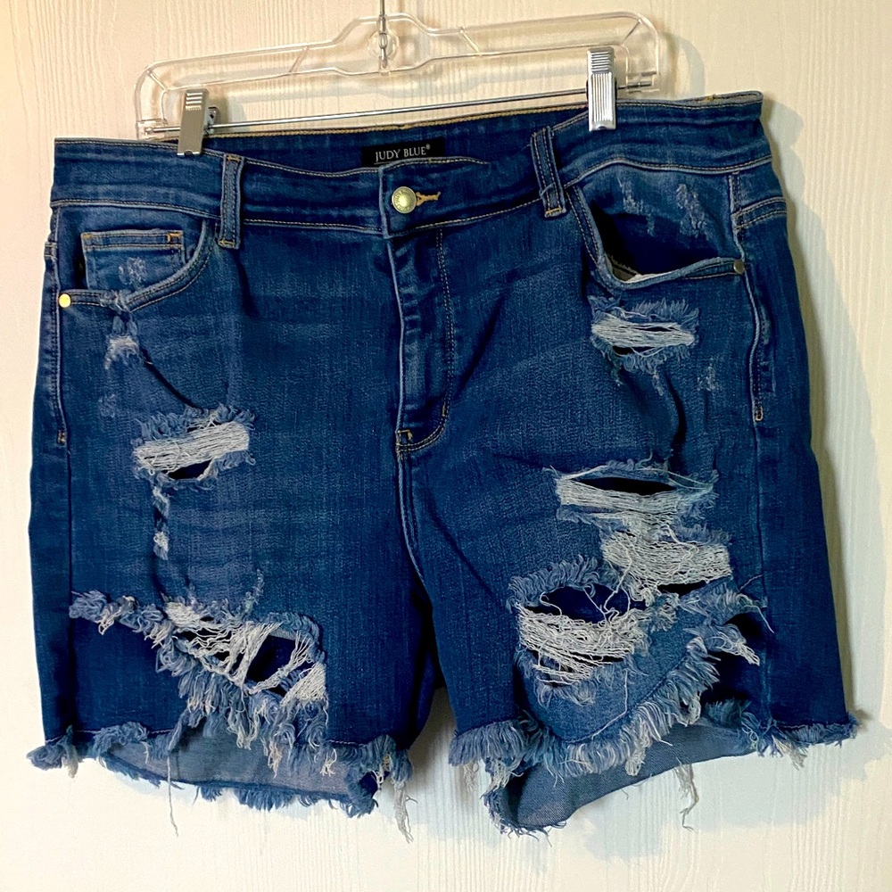 Judy Blue Tulip Hem Dark Blue Jean Shorts